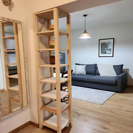 Vintage Flavor Apartment/home 地拉那